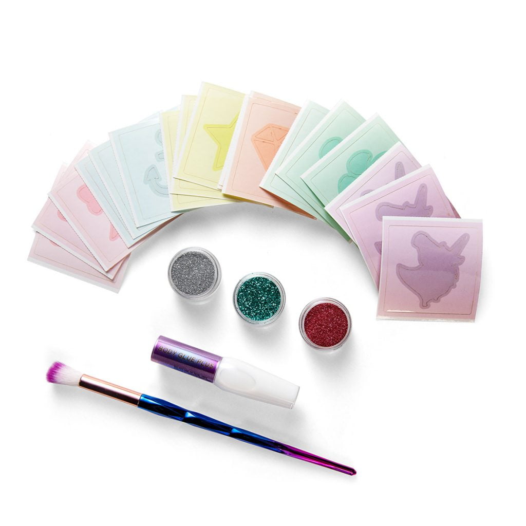 Ekoglitter tatuointisetti usealla eri tatuointisapluunalla.