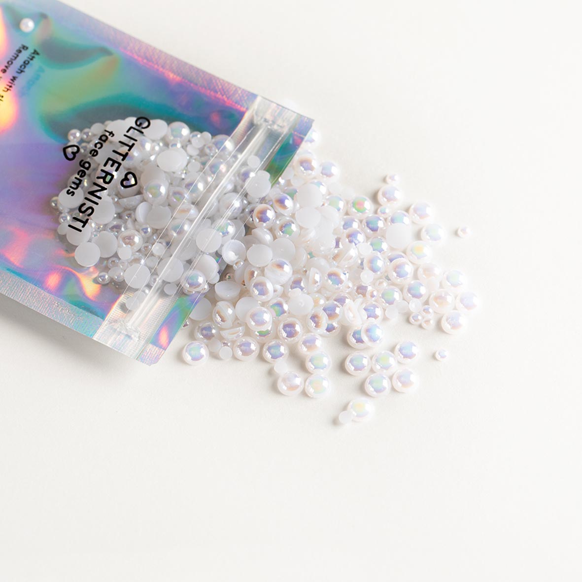 Pikkujoulumeikki tutoriaali ihotimanteilla.