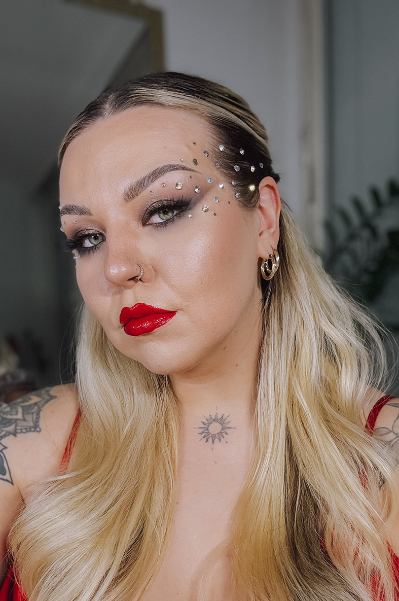 Glitternisti ihotimantit.