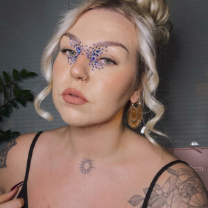 Glitternisti ihotimantit.