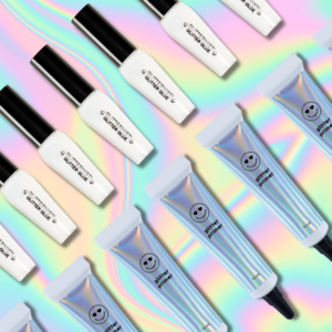 Glittermeikin kiinnitykseen sopii glitterliima ja glitter primer