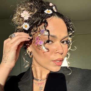 Glitternisti kosmeettinen glitter kasvoille, hiuksiin ja vartalolle.