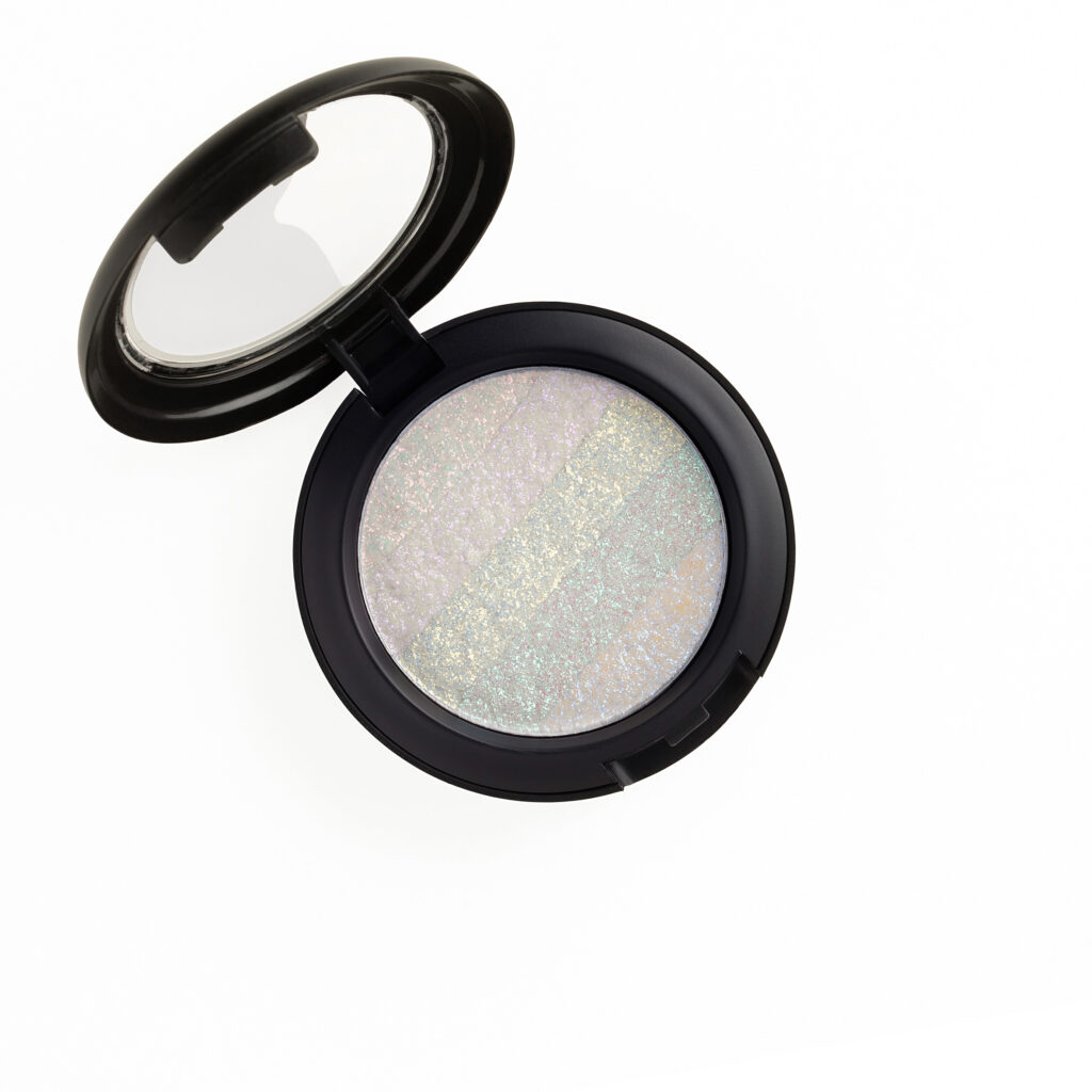 Rainbow Rave highlighter on osa Glitternistin Glam Riot meikkisarjaa.