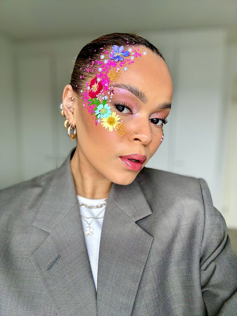 Glitternisti kasvokukat festarimeikkiin.