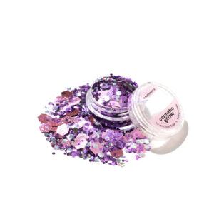 Samos XL on biohajoava kosmeettinen glitter sävyissä hopea, lila ja pinkki.