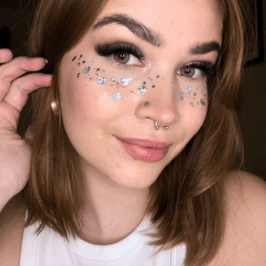 Glitternisti biohajoava kosmettinen glitter.