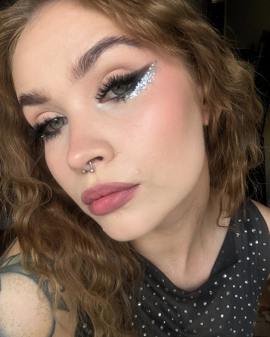 Glitternisti biohajoava kosmettinen glitter.