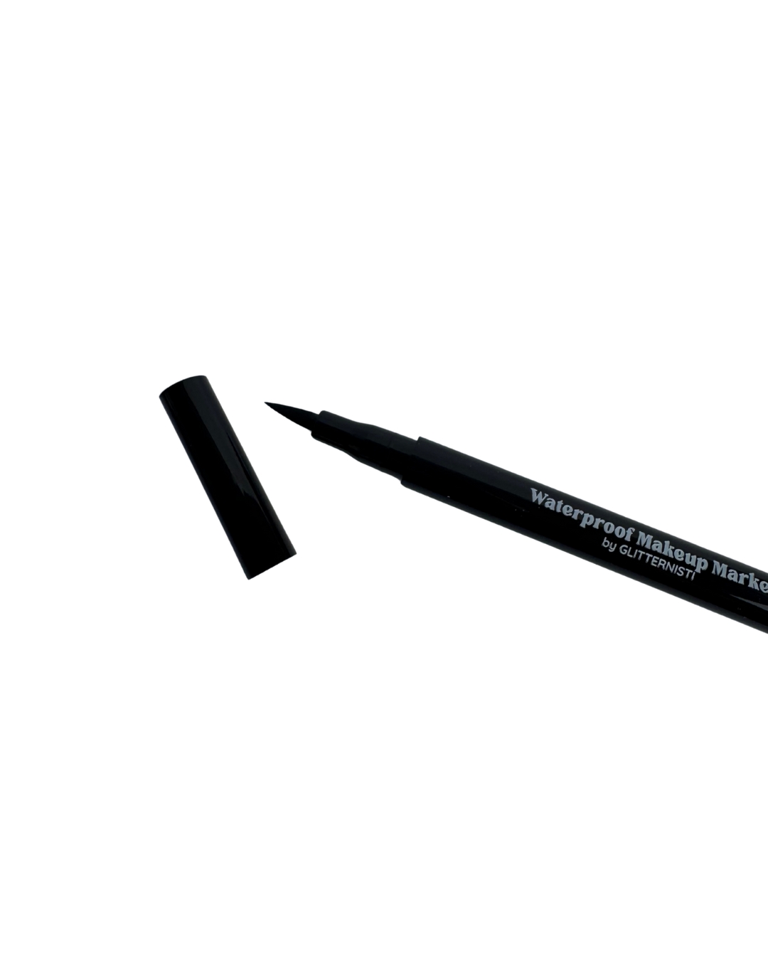 Eyeliner värissä musta.