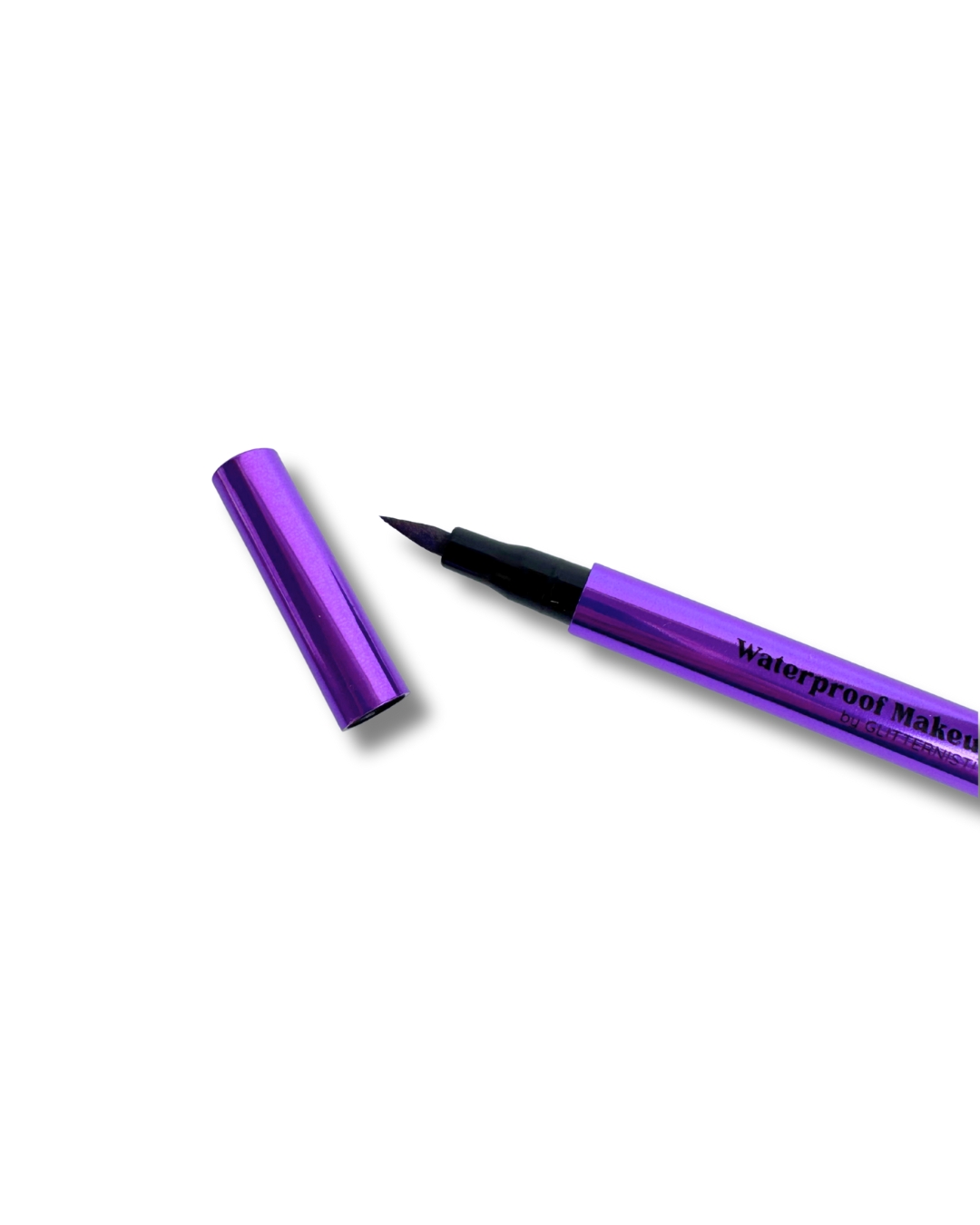 Metallinhohtoinen eyeliner värissä lila.