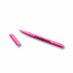 UV Neon eyeliner värissä pinkki.